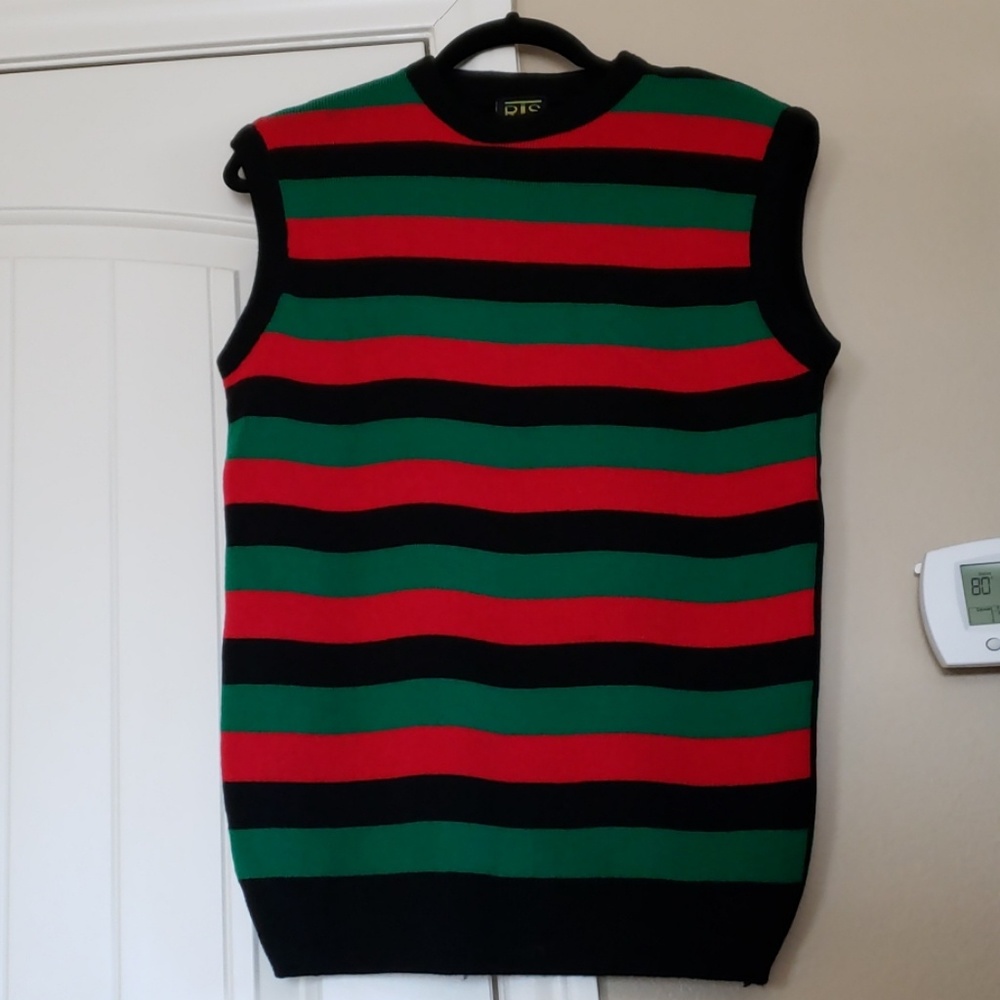 NWT beautiful ladies Vest sweater M/L l